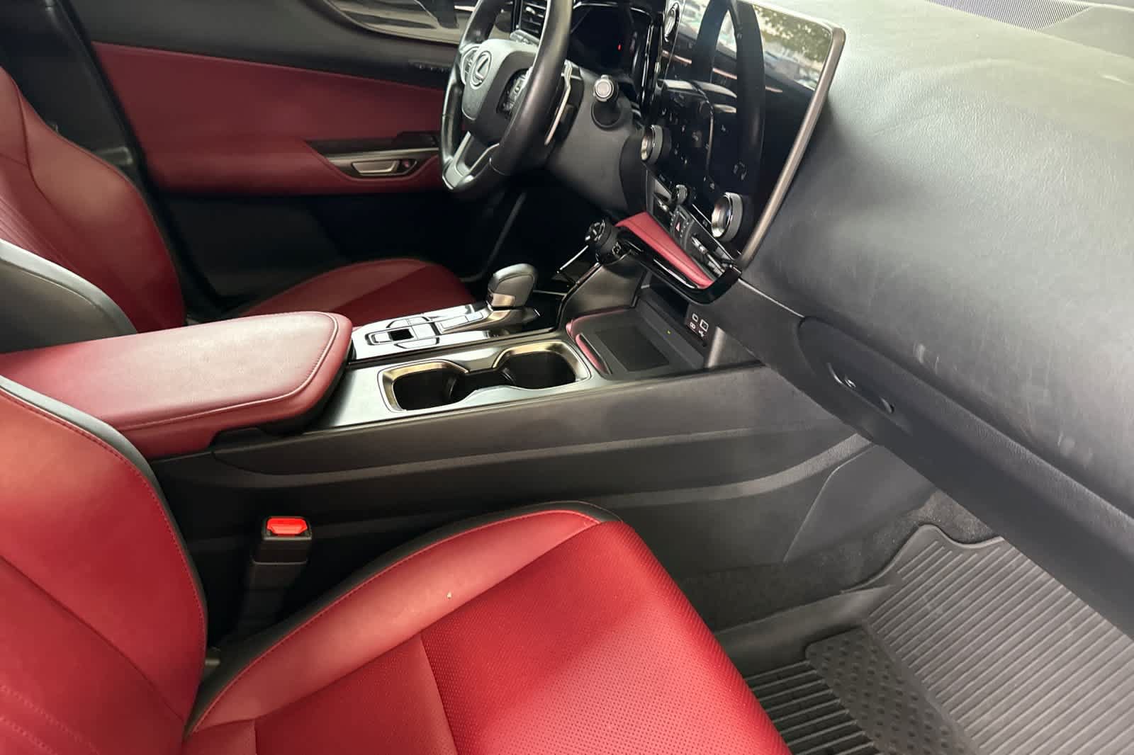 Used 2022 Lexus NX 350h AWD image 16