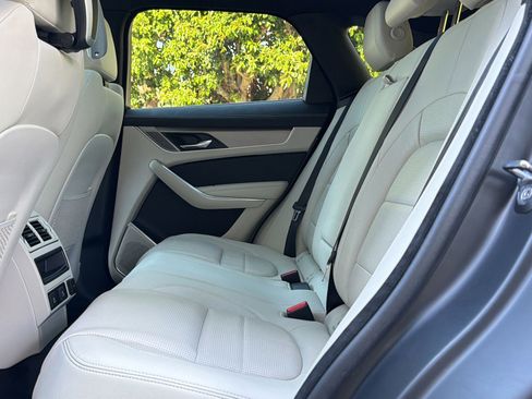 Used 2025 Jaguar F-PACE R-Dynamic S image 27