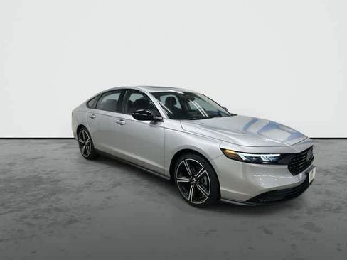 Used 2026 Honda Accord SE image 5