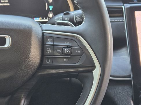 Used 2022 Jeep Grand Cherokee Limited 4xe w/ Luxury Tech Group II image 34