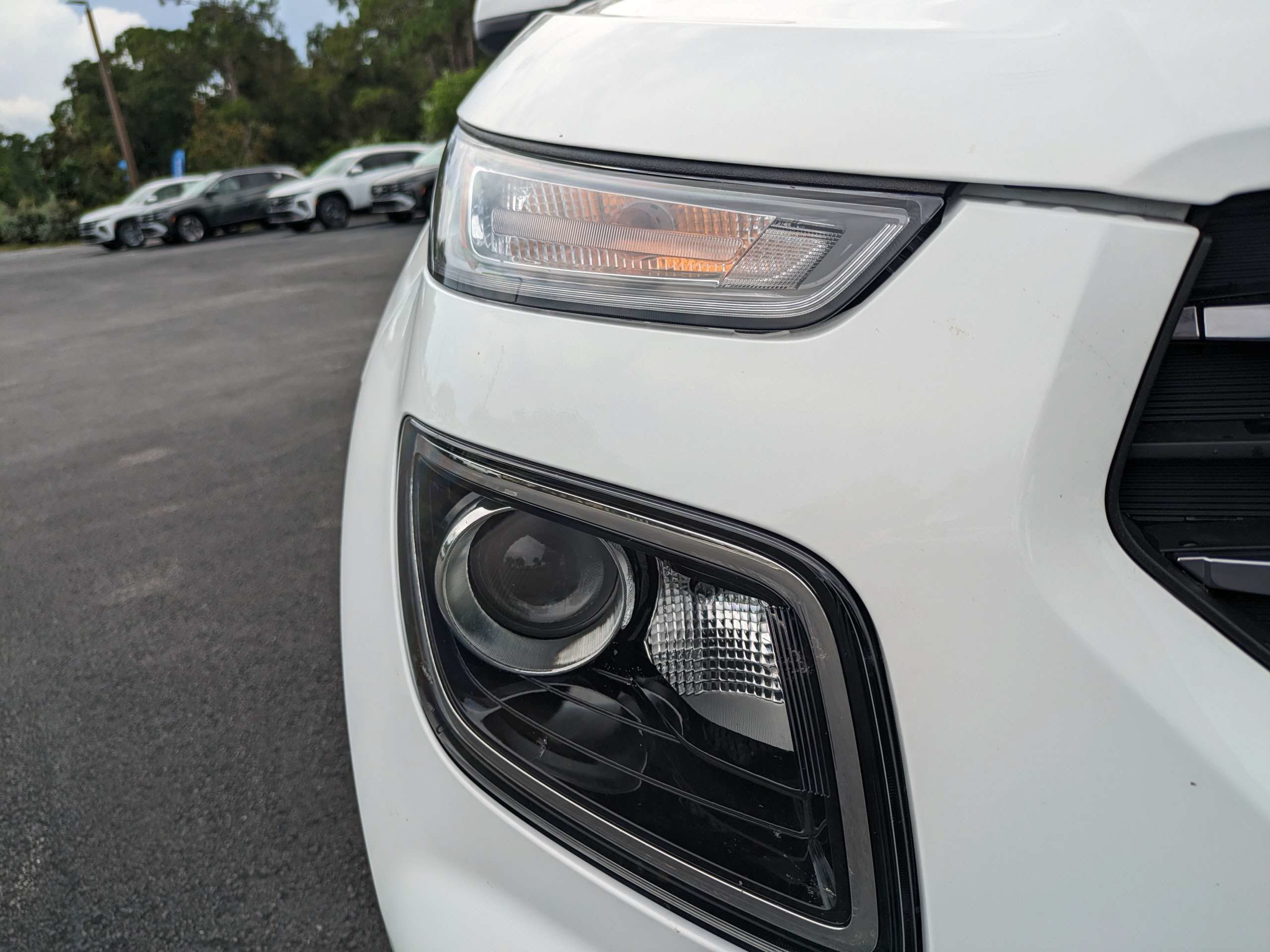 Certified 2025 Hyundai Venue SEL FWD image 10