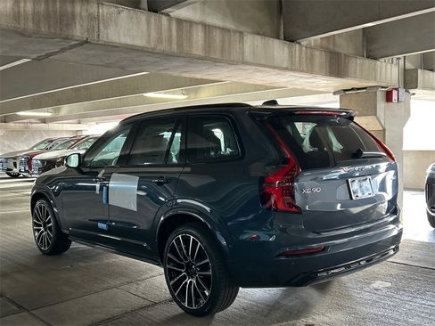 New 2026 Volvo XC90 B6 Ultra w/ Lounge Package image 4