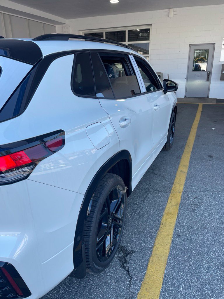 New 2026 Volkswagen Tiguan SE R-Line AWD/4WD image 6