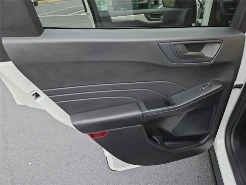 Used 2022 Ford Escape SE w/ Cold Weather Package image 25