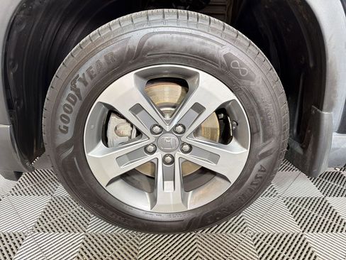 Used 2024 Honda Pilot EX-L image 11