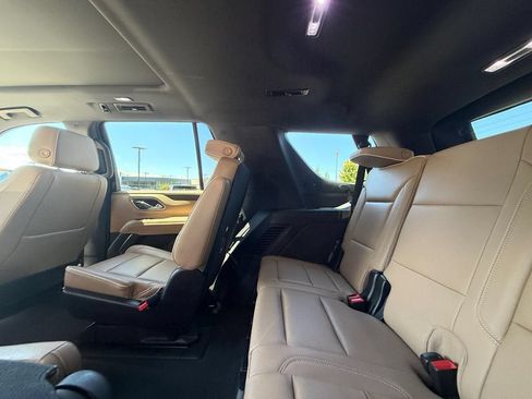 Used 2021 Chevrolet Tahoe Premier w/ Premium Package AWD/4WD image 33