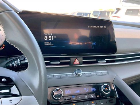 Used 2025 Hyundai Elantra SEL FWD image 6