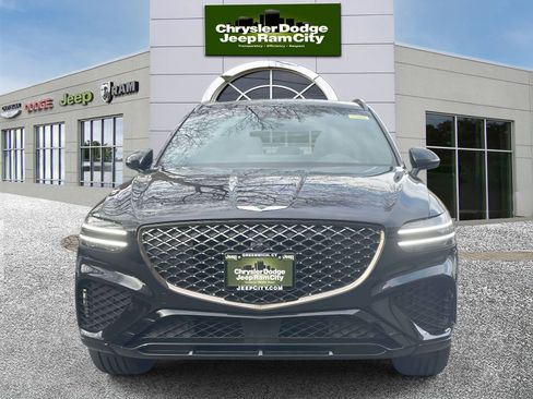 Used 2025 Genesis GV70 3.5T Sport w/ Sport Advanced Package image 2