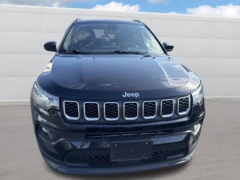 Used 2024 Jeep Compass Latitude image 13
