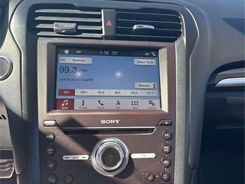 Used 2018 Ford Fusion Titanium image 16