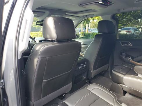 Used 2020 GMC Yukon Denali w/ Denali Premium Package image 34