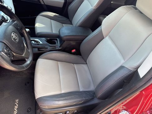 Used 2014 Toyota RAV4 Limited w/ Technology Package FWD image 22