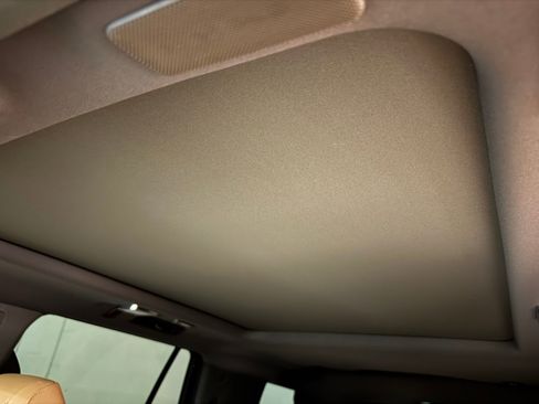 Certified 2022 Cadillac Escalade Premium Luxury w/ Performance Package image 38