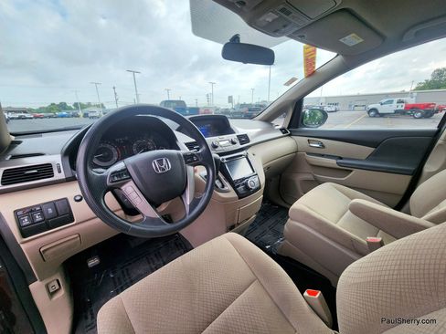 Used 2016 Honda Odyssey EX image 4
