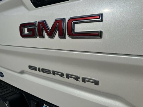 Certified 2024 GMC Sierra 1500 SLT w/ SLT Premium Plus Package AWD/4WD image 31