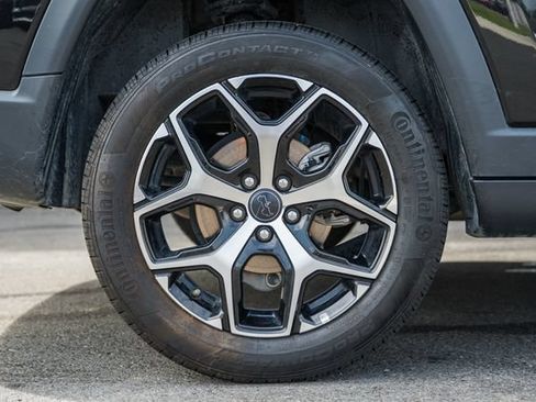 Used 2025 Jeep Compass Limited AWD/4WD image 23