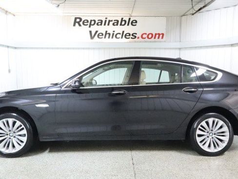 Used 2017 BMW 550i Gran Turismo xDrive image 1