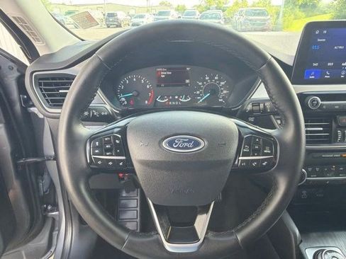 Used 2022 Ford Escape SE w/ Cold Weather Package AWD/4WD image 14