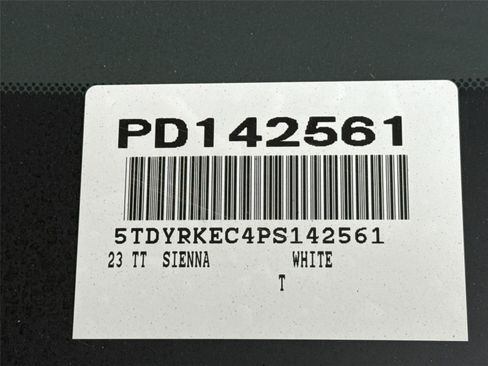 Certified 2023 Toyota Sienna XLE image 46