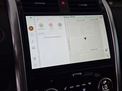 New 2025 Land Rover Discovery S image 23