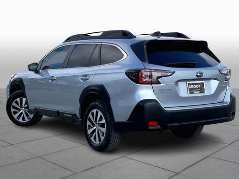 Used 2023 Subaru Outback Premium image 12