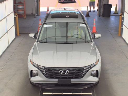 Used 2023 Hyundai Tucson SEL w/ Convenience Package AWD/4WD image 2