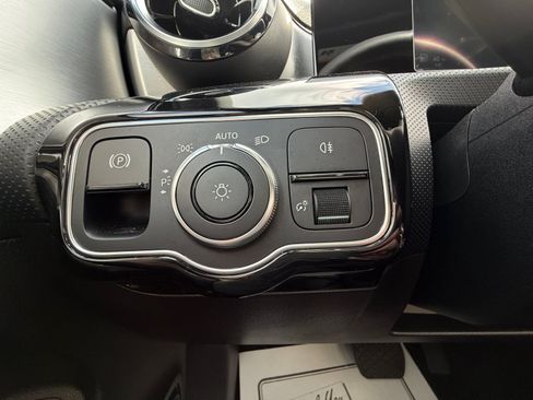 Used 2019 Mercedes-Benz A 220 4MATIC image 14