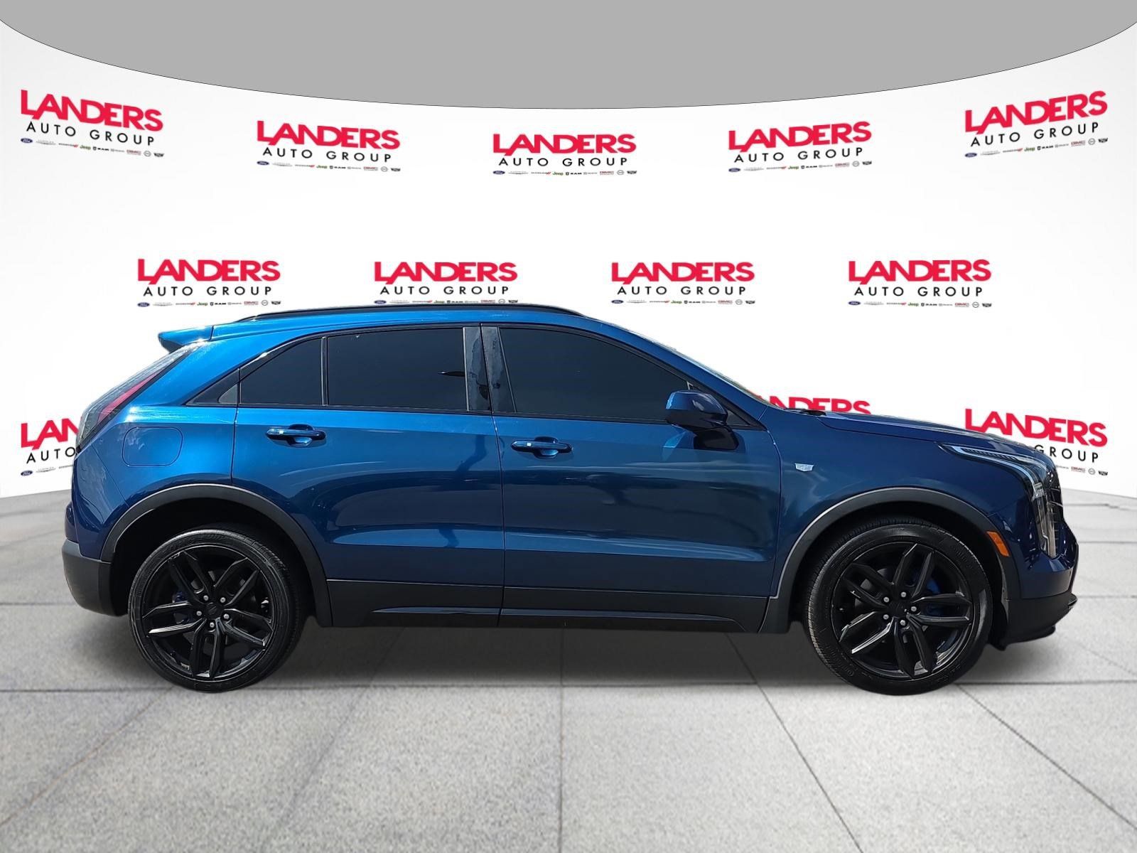 Used 2019 Cadillac XT4 Sport w/ Driver Awareness Package FWD image 2