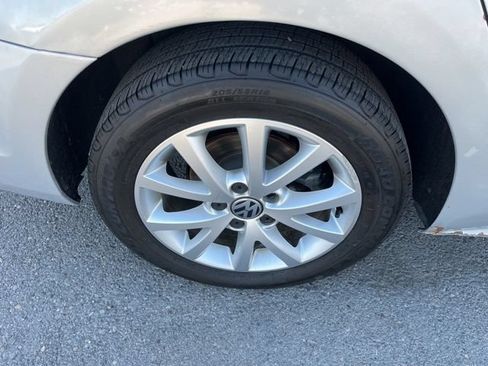 Used 2013 Volkswagen Jetta SE FWD image 31