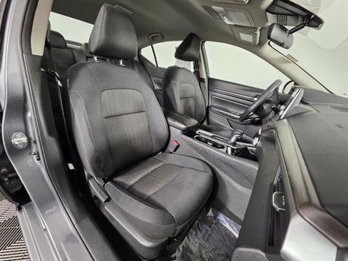 Used 2024 Nissan Altima 2.5 SV FWD image 14