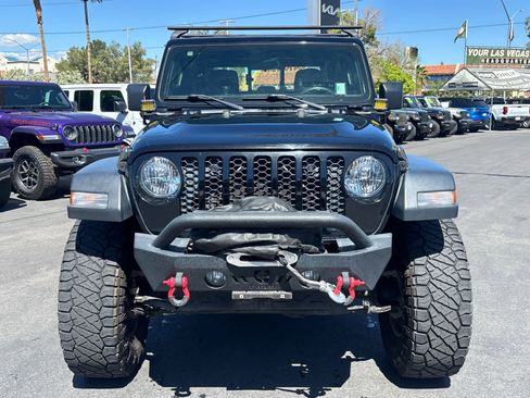 Used 2021 Jeep Gladiator Sport image 2