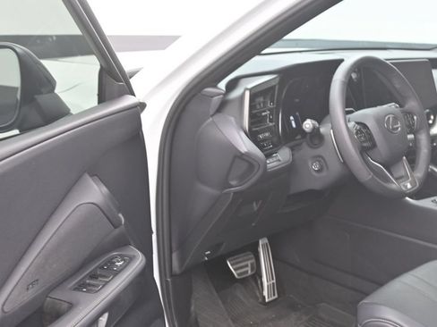 Used 2026 Lexus TX 350 AWD w/ Technology Package image 11