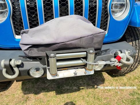 Used 2021 Jeep Wrangler Unlimited Sahara w/ Safety Group image 4