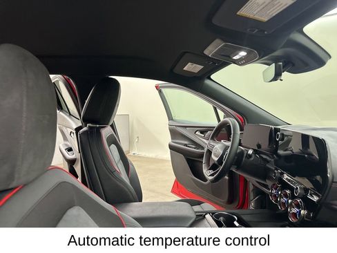 Used 2024 Chevrolet Blazer EV RS image 21