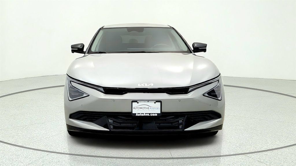 Used 2025 Kia EV6 Wind RWD image 2