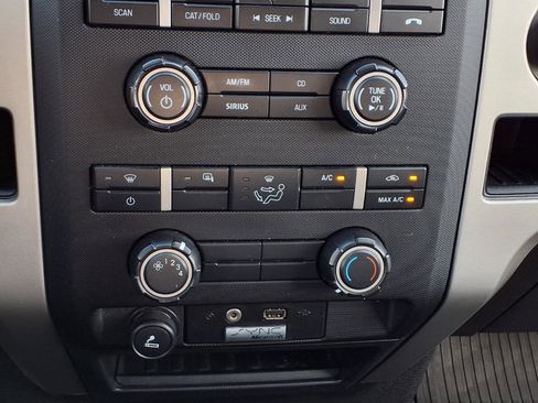 Used 2012 Ford F150 XLT w/ XLT Chrome Pkg image 12