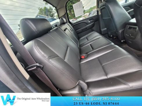 Used 2014 Chevrolet Silverado 2500 LTZ w/ LTZ Plus Package image 18