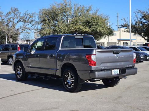 Used 2022 Nissan Titan SV w/ Accessory Utility Package image 5