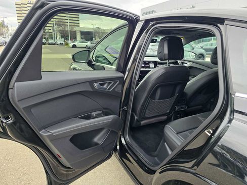 Used 2024 Audi Q4 e-tron Premium Plus image 17