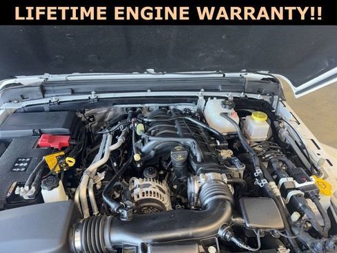 Used 2024 Jeep Gladiator Sport AWD/4WD image 39