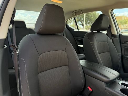 Used 2025 Nissan Altima 2.5 SV FWD image 26