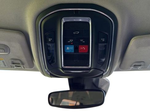 Used 2023 Jeep Grand Cherokee Limited image 26