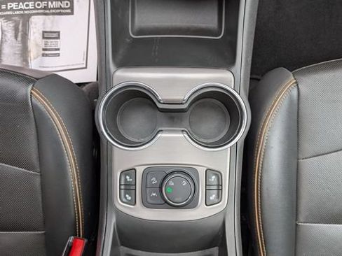 Used 2023 GMC Terrain AT4 AWD/4WD image 15