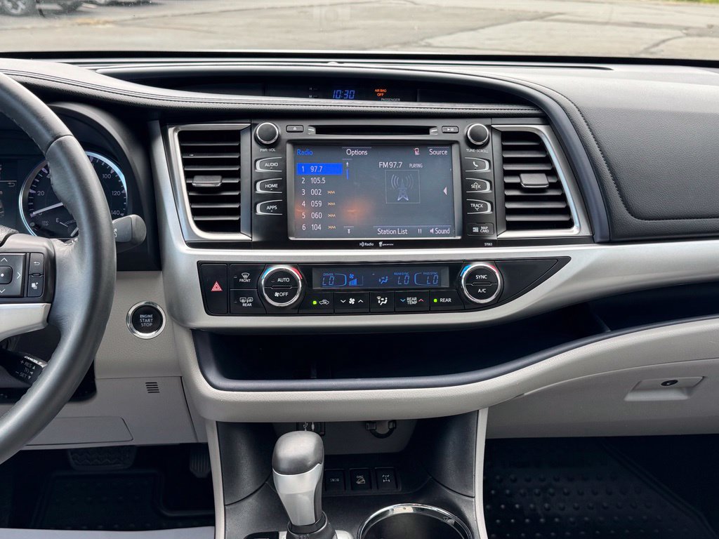 Used 2014 Toyota Highlander XLE AWD/4WD image 19