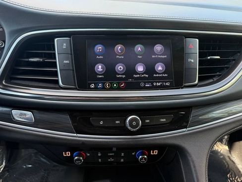 Used 2021 Buick Enclave Essence w/ Sound and Sites Package AWD/4WD image 9