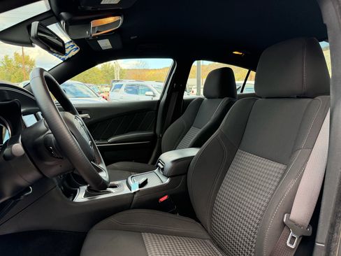 Used 2023 Dodge Charger SXT w/ Cold Weather Package image 10