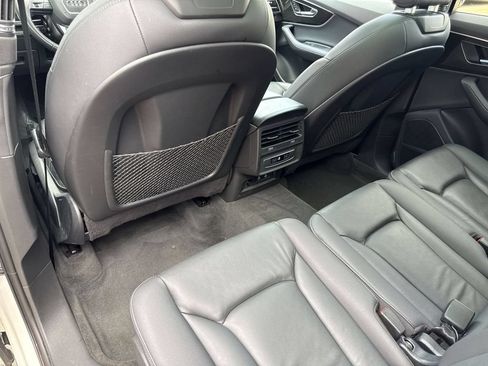 Used 2025 Audi Q7 3.0T Premium Plus AWD/4WD image 28