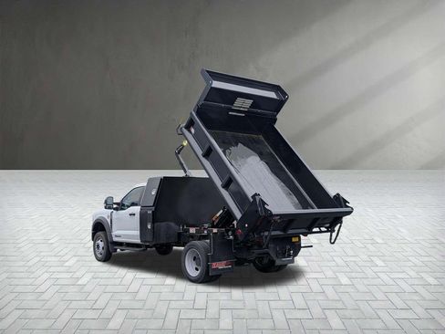 New 2025 Ford F550 4x4 Regular Cab Super Duty image 7