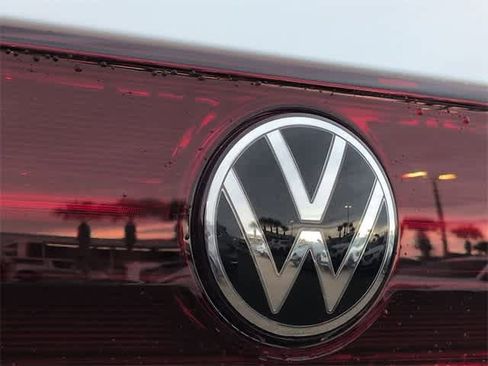 Used 2024 Volkswagen Atlas SEL Premium R-Line image 12