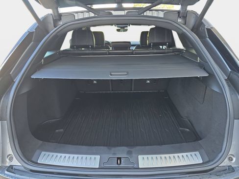 Used 2020 Land Rover Range Rover Velar R-Dynamic S AWD/4WD image 14